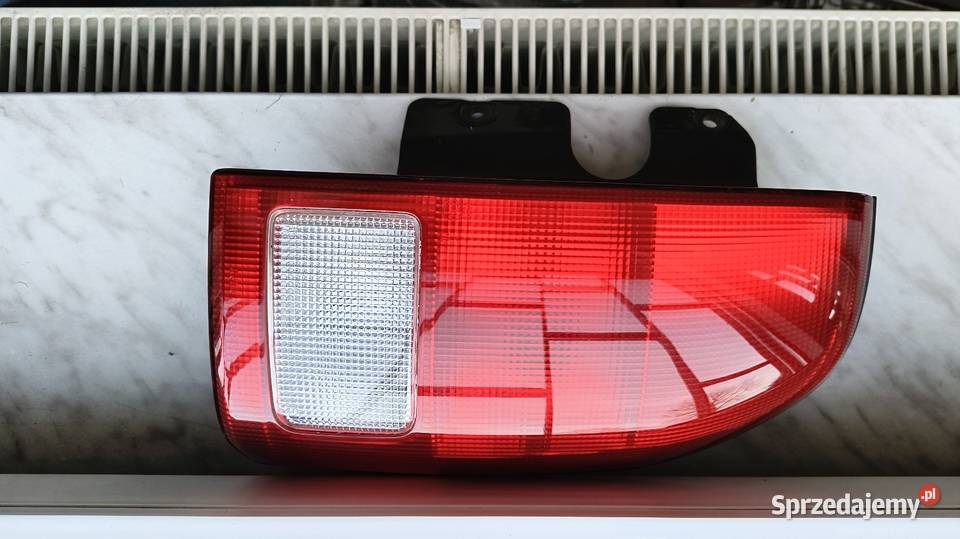 Suzuki Grand Vitara 1 lampa prawa tył tylna Lesko