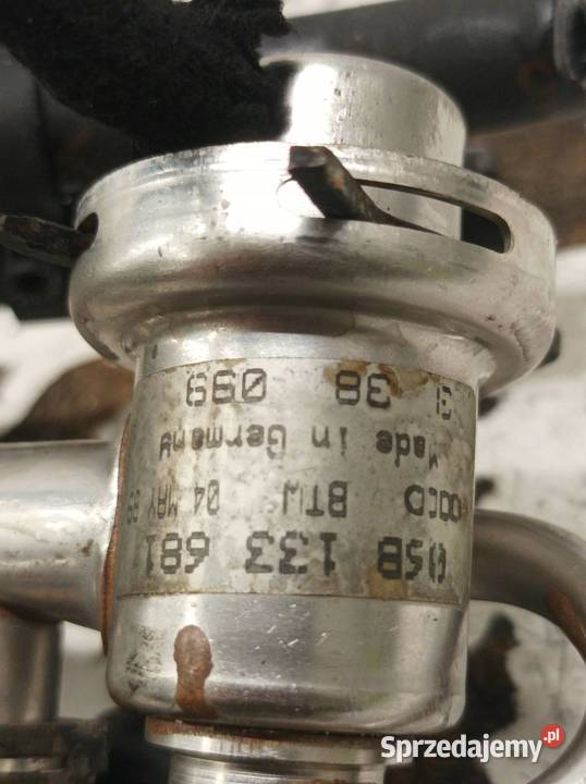 LISTWA WTRYSKOWA 038133681 18 20V Audi A4 I