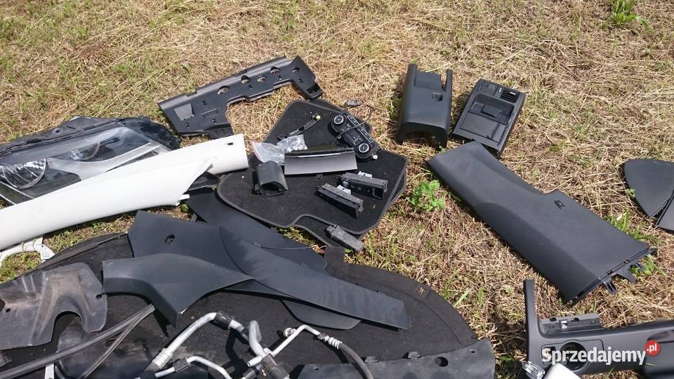 Części wnętrza i inne Passat Combi B7 11 Przystajń