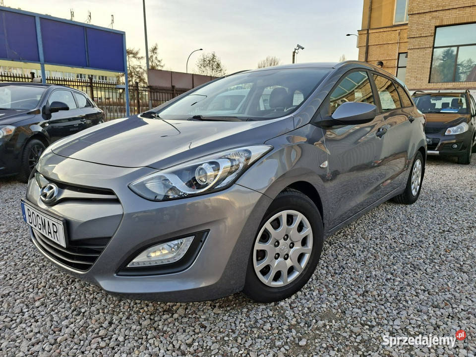 Hyundai i30 Kombi SALON 100 bezwypadkowy super wielofunkcyjna kierownica mazowieckie Warszawa