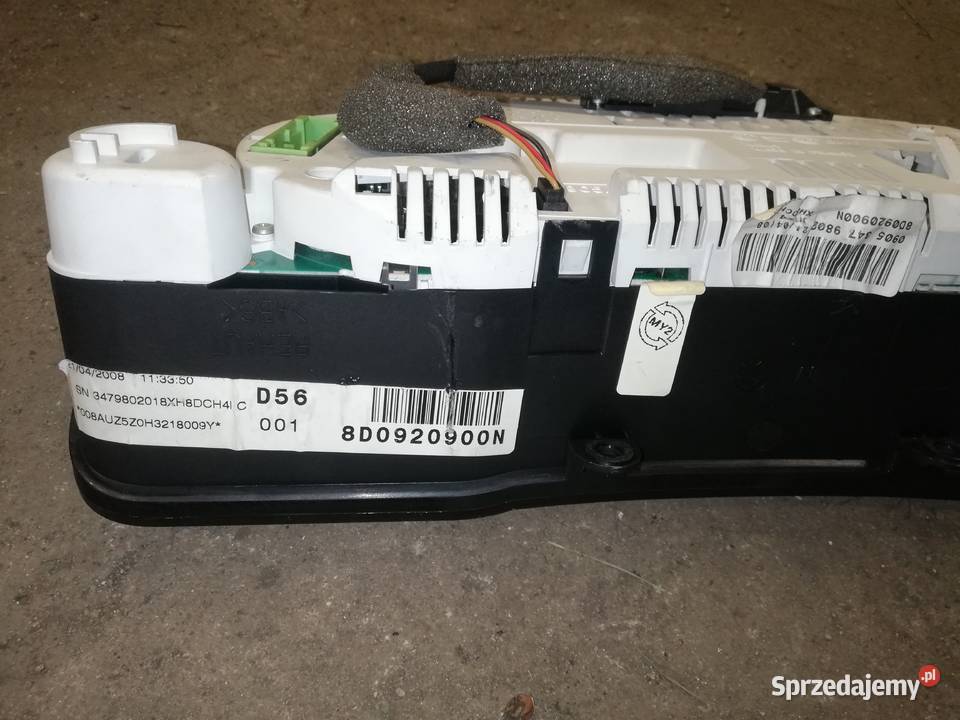Audi a4 b5 licznik 8D0920900 N pół fis polift Jaworzno sprzedam