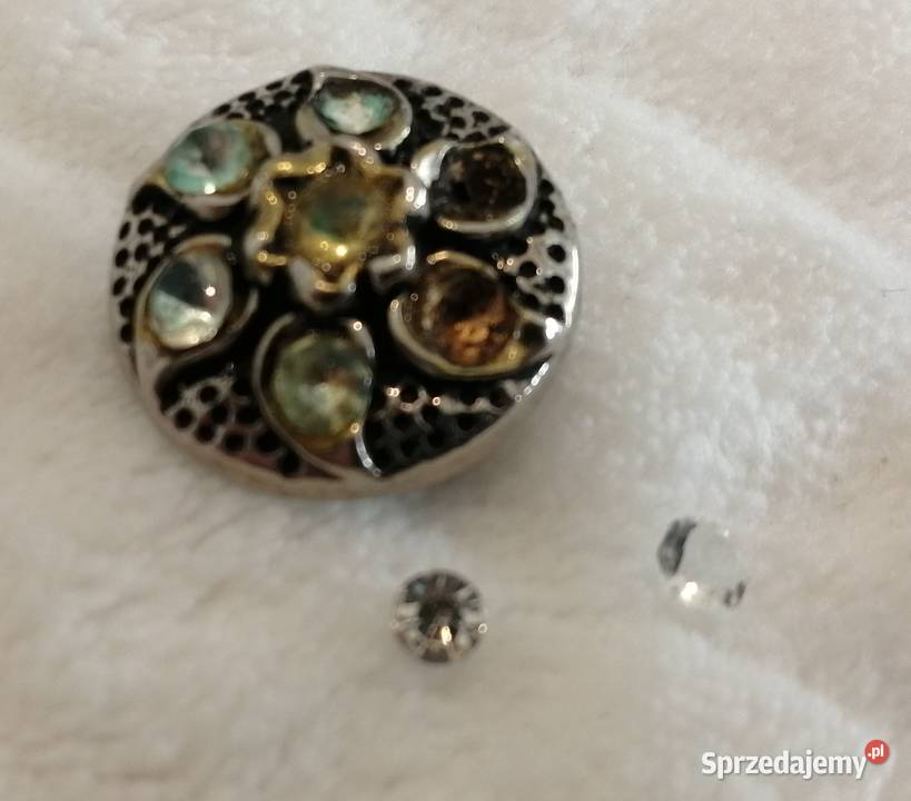 Ozdobny guzik na stopce okrągły z kamieniami śląskie Czeladź