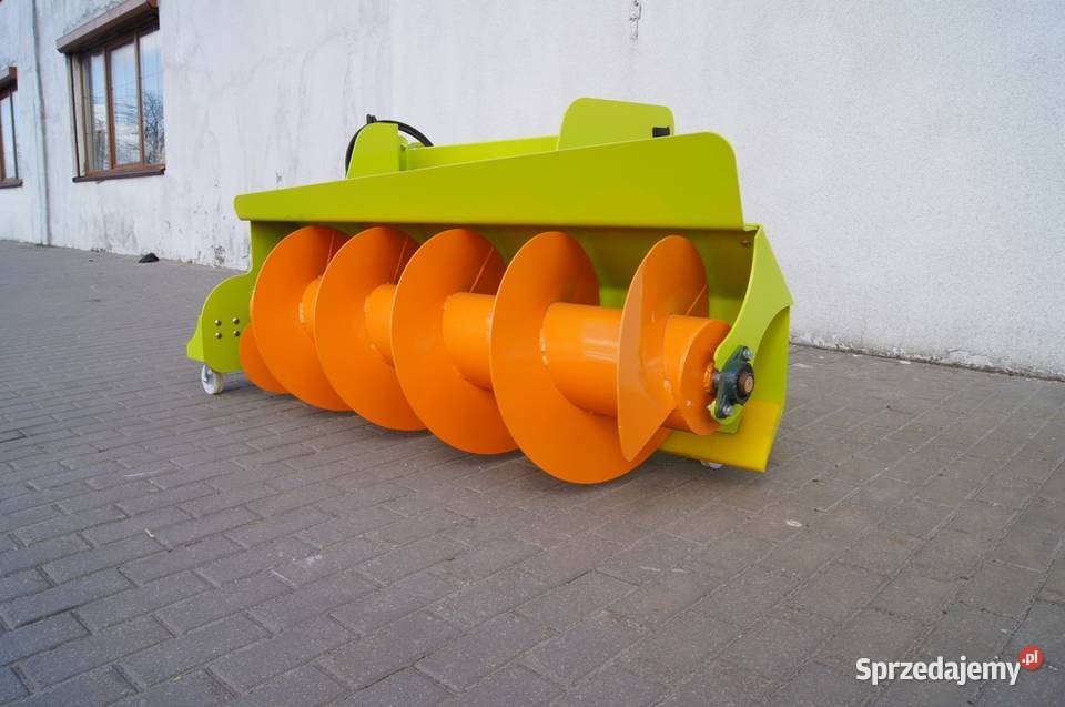 Podgarniacz do paszy TMR szer 1600 dł 400 mm