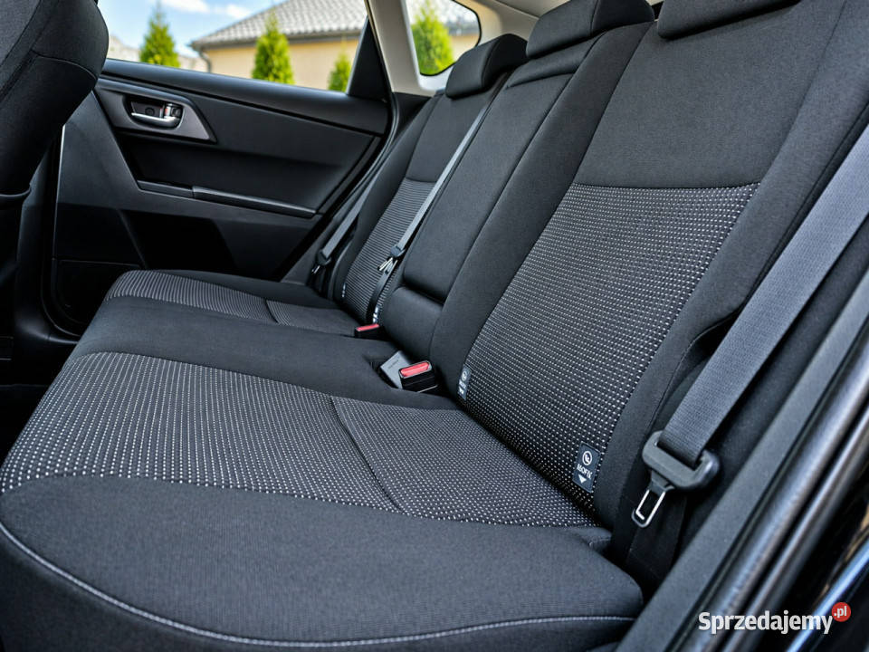 Toyota Auris II 2012 Sadlno