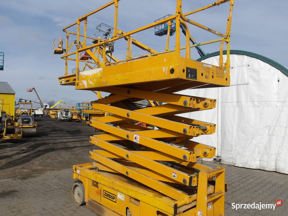 Podnośnik nożycowy zwyżka 12 m Haulotte Compact