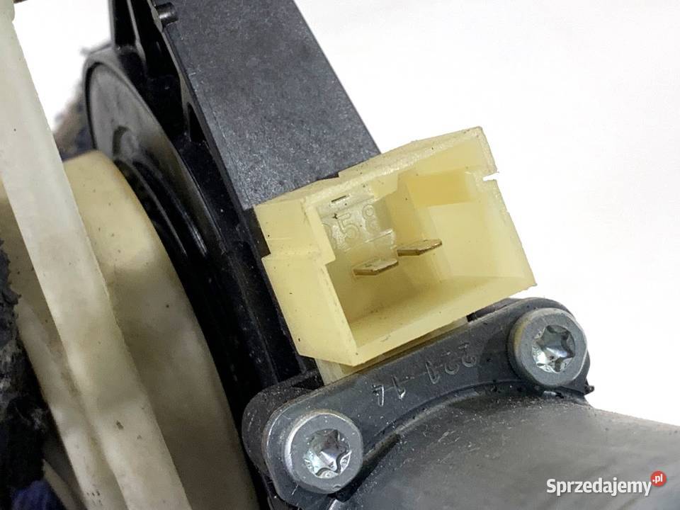 PODNOŚNIK SZYBY LEWY PRZÓD AUDI A3 8V 8V4837461 osobowe Mechanizmy opuszczania szyb