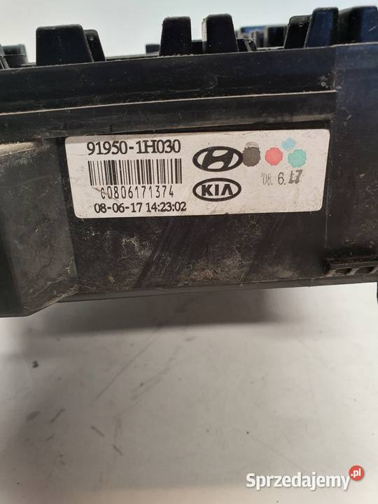 SKRZYNKA BEZPIECZNIKÓW KIA CEED 919501H030 Przystajń sprzedam