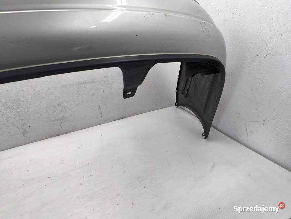 ZDERZAK TYŁ TYLNY TOYOTA AVENSIS II T25 KOMBI osobowe