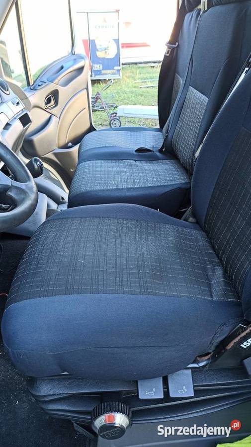 Pokrowce Iveco Daily fotel kanapa dostawcze Czyrna