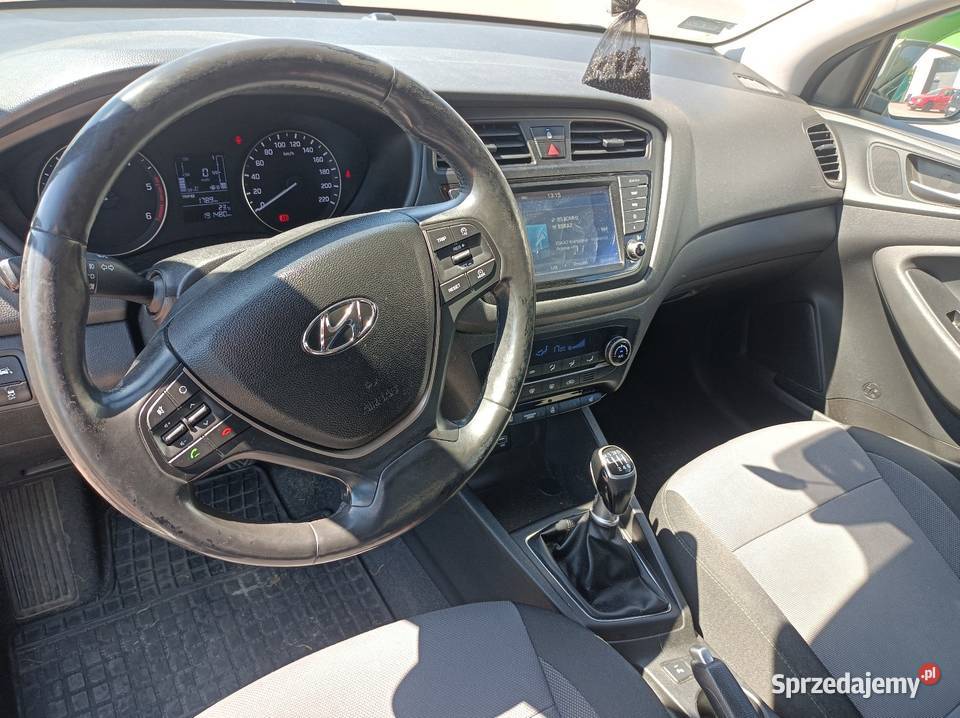 Suuper Hyundai i20 GLS zamiana welurowa tapicerka Pruszków