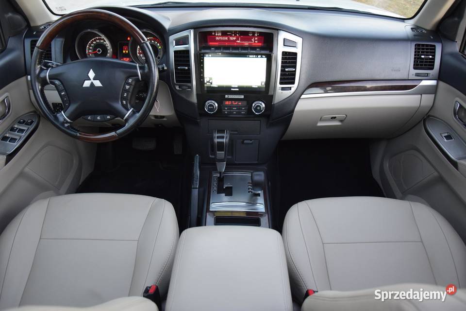 MITSUBISHI PAJERO 35 V6 GLS DUBAI SUPER STAN I