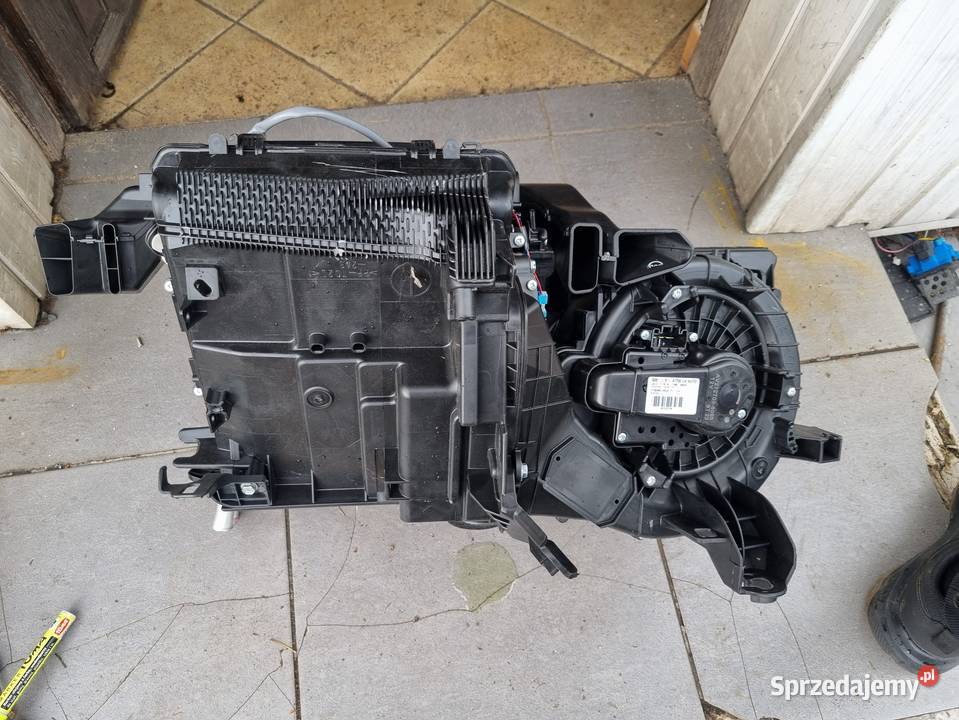 NAGRZEWNICA KLIMA TOYOTA AURIS II E18 8701002W00