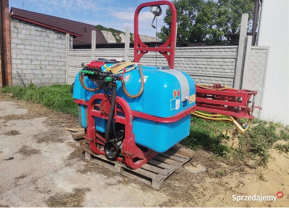 Opryskiwacz zawieszany 800l 15m hydraulicznie Wieluń