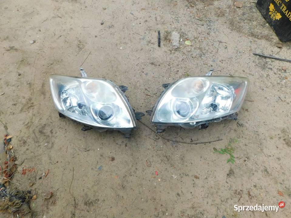 toyota auris lampa prawa UK WYSYŁKA osobowe Żory