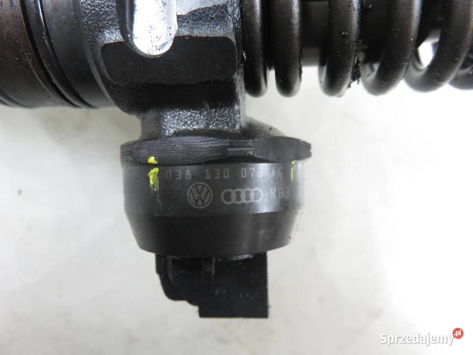 POMPOWTRYSKIWACZ VW GOLF PLUS 19 TDI 038130073AG osobowe