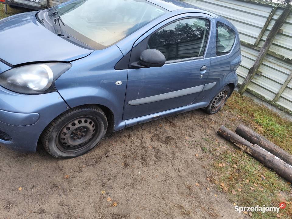 697 518 197Sprzedam części Toyota Aigo Samochody na części wielkopolskie Nowy Tomyśl