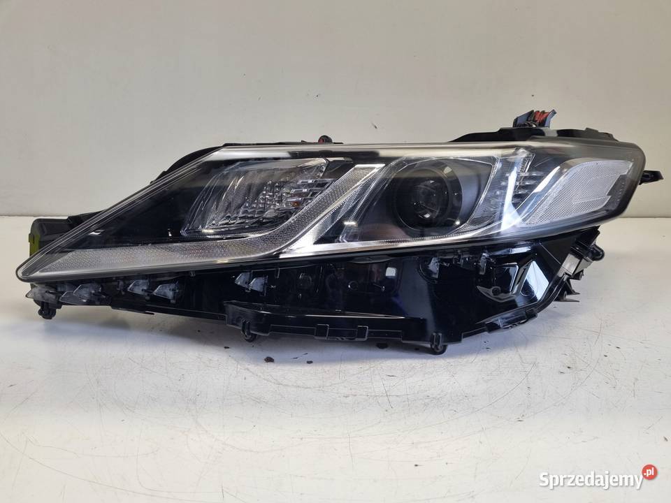 LAMPA LEWA Toyota Camry VIII PRZEDNIA LEWY PRZÓD Rudka