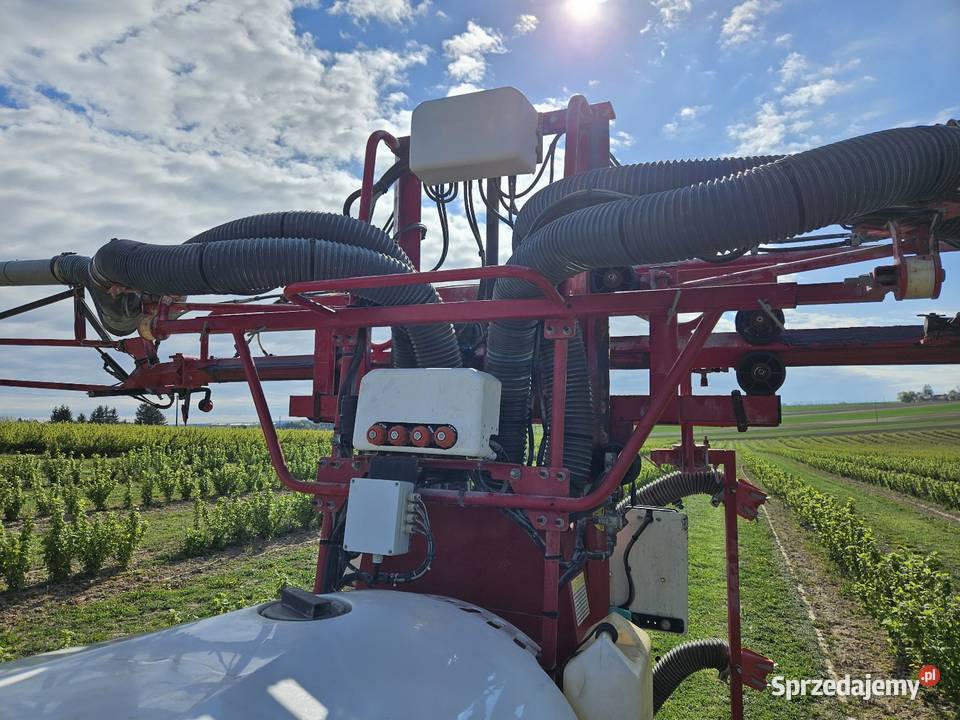 Opryskiwacz sadowniczy trzyrzędowy nicolas