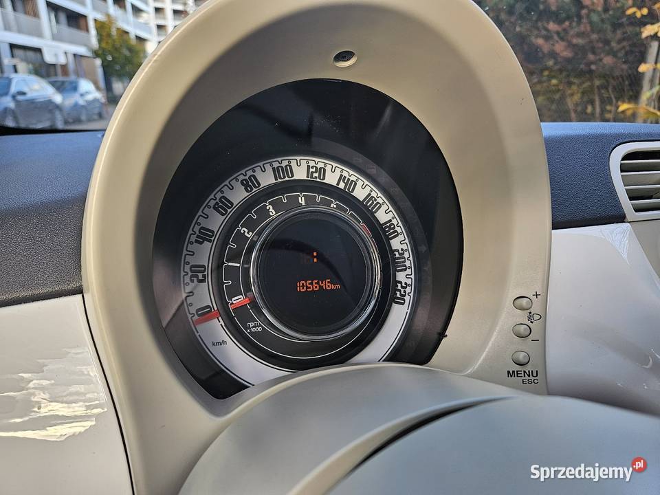 Fiat 500 niski przebieg Praga Południe kupiony w polskim salonie mazowieckie Warszawa