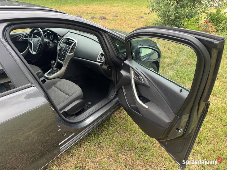 Opel astra J 14 turbo LPG radio