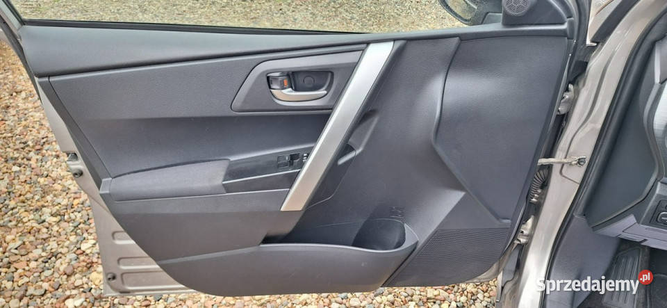 Toyota Auris climatronic ledy II 2012 sprzedam