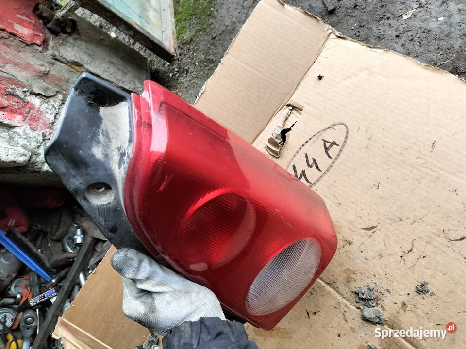 OPEL AGILA A LAMPA TYŁ TYLNA PRAWA