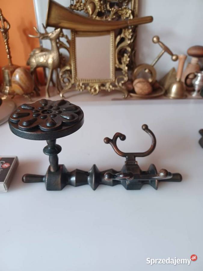 Dwa piękne duże wieszaki wielkopolskie sprzedam