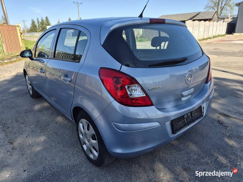 Opel Corsa 2010 Wołów