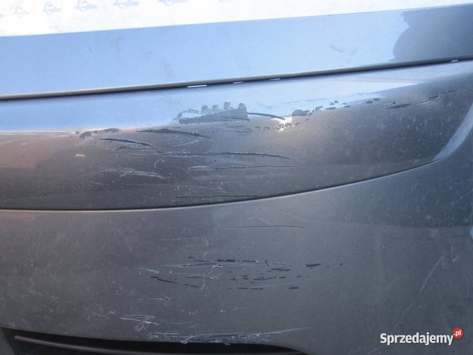 VW GOLF V 07r zderzak przód