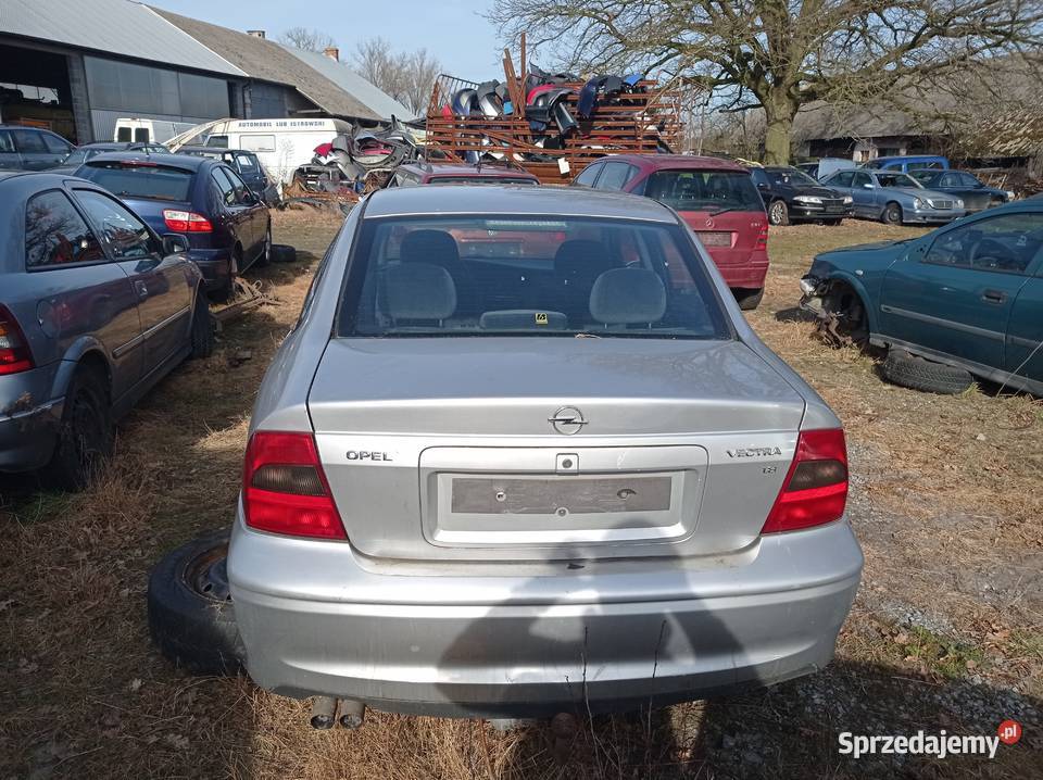 Opel Vectra B 18 92 kW 2000 r dawca części Szklarka Myślniewska