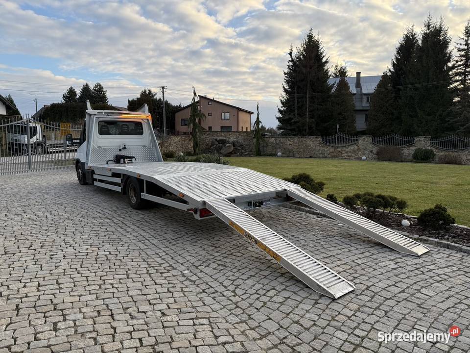 Zabudowa laweta pomoc drogowa producent Iveco