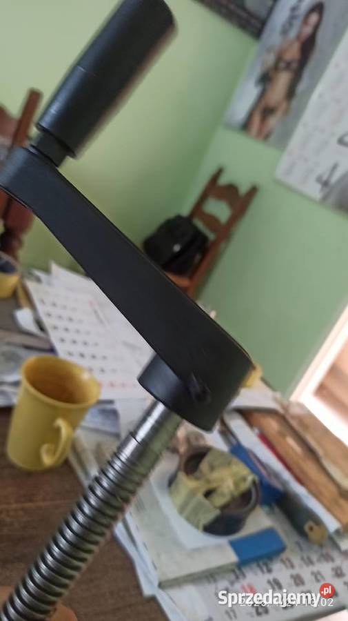 pokrętło ze śrubą do nastawiania suportu Kłodawa