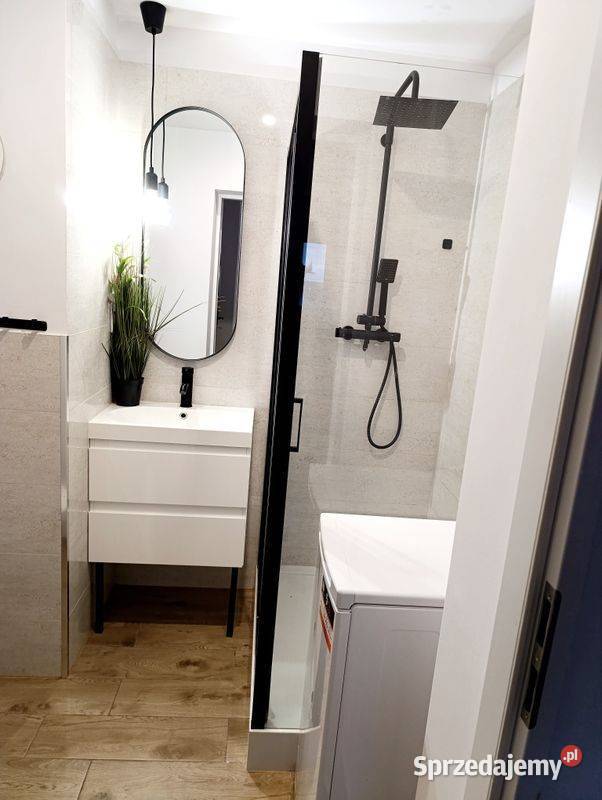 2pok 46met Wrocławskiej BALKONPIWNICA Legnica balkon