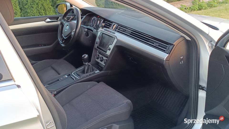 VW Passat B8 virtual cocpitpanoramanowy rozrzad elektrochrom. lusterko wst.