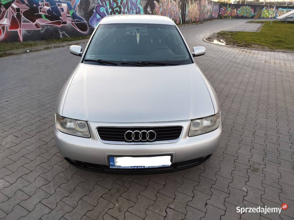 A3 8L 16 BGaz sekwencja 2002 wersja 5 drzwi srebrny Świdnik