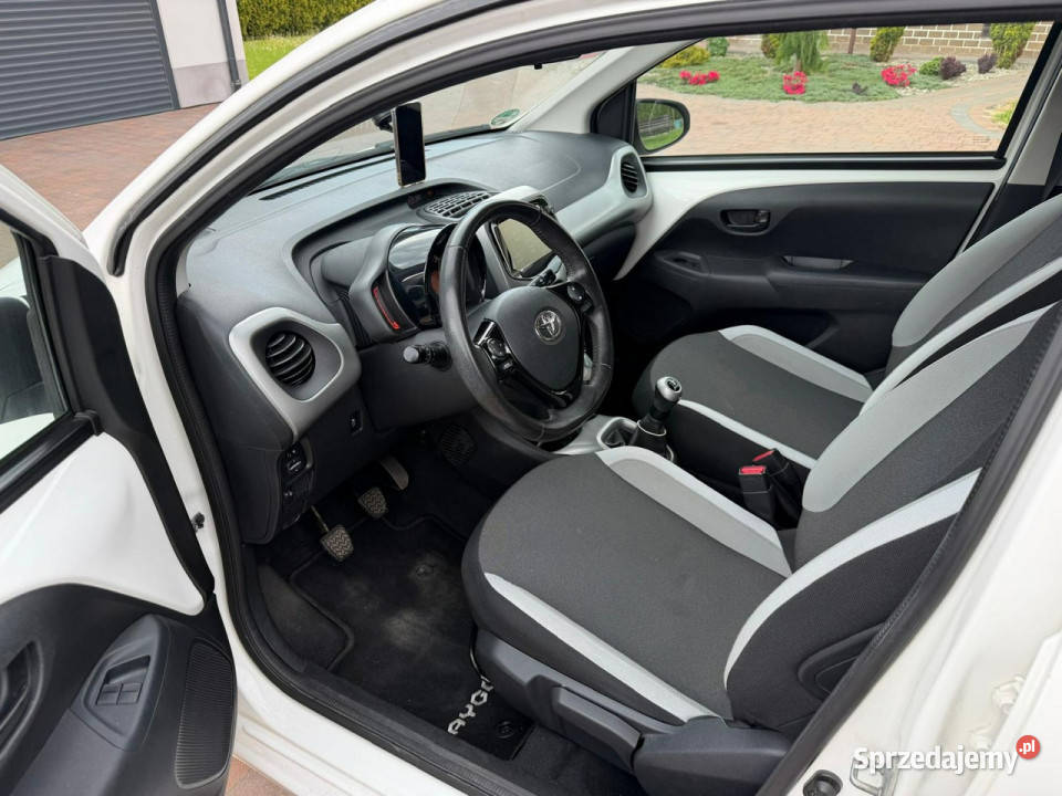 Toyota Aygo Perfekcyjny bogata II 2014 Hatchback podkarpackie Rzeszów