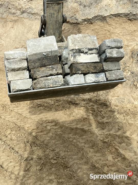 Bloczek betonowy z odzysku około 500 sztuk 150 Bloczki dolnośląskie sprzedam