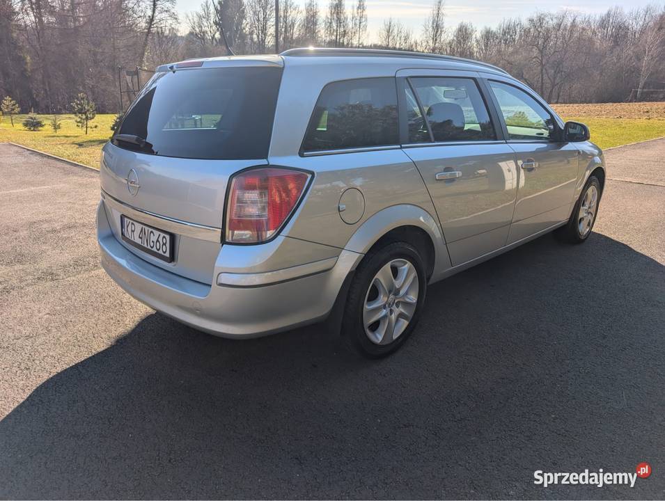 Opel Astra 2012r benzyna Polski Salon Nowy Sącz