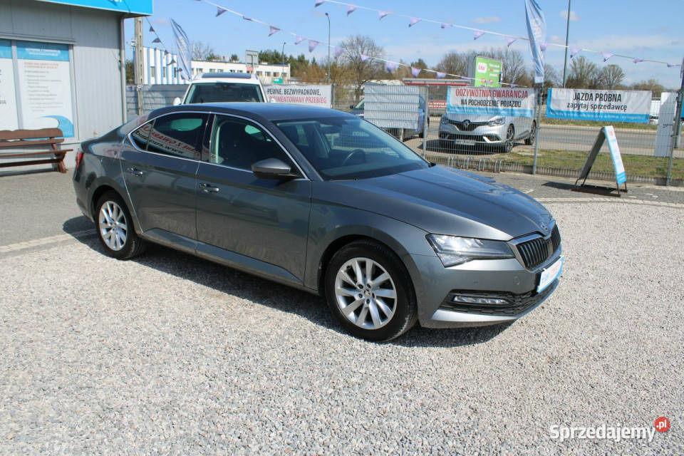 koda Superb Ambition DSG Nawigacja netto 70650 światła LED Warszawa sprzedam