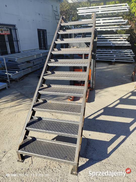 Schody metalowe szerokie 86 wejście na 206 10 Elżbieta