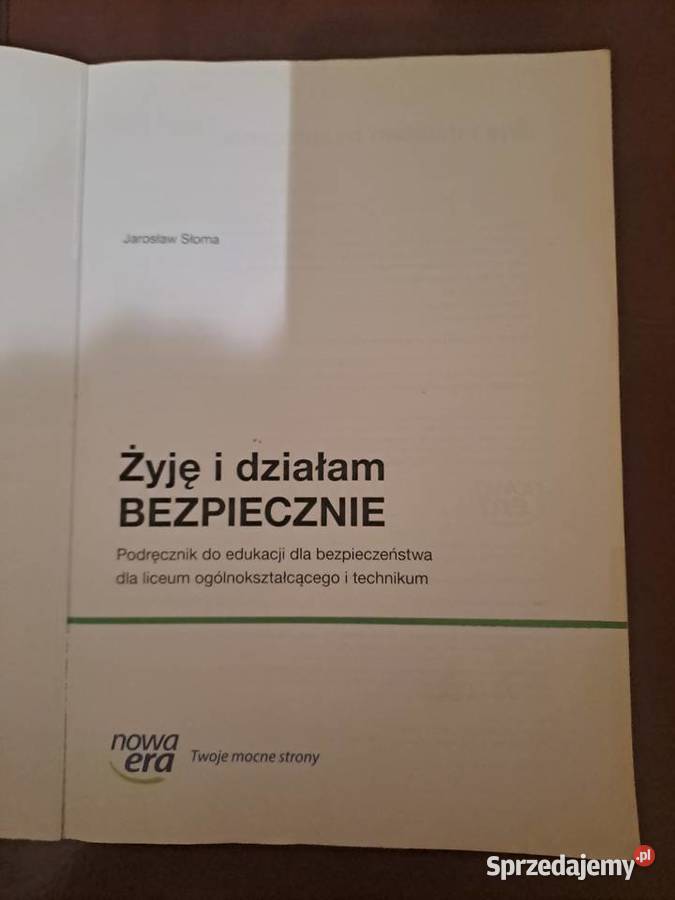 Podrecznik do edukacja i bezpieczeństwo szkoła ponadgimnazjalna podkarpackie Dynów