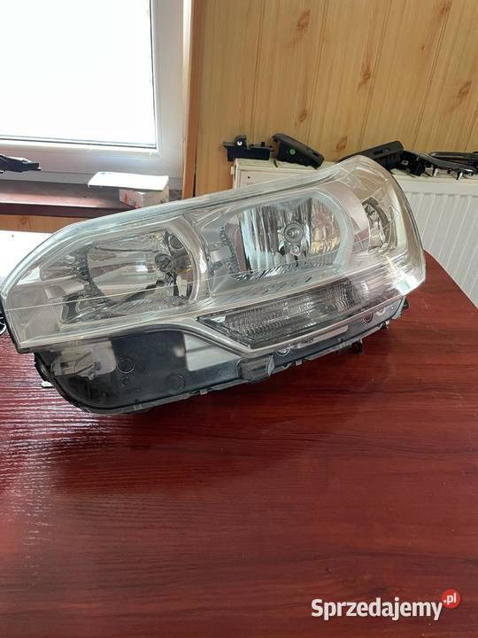 Lampy przednie Citroen C5 III prawa i lewa warmińsko-mazurskie Morąg
