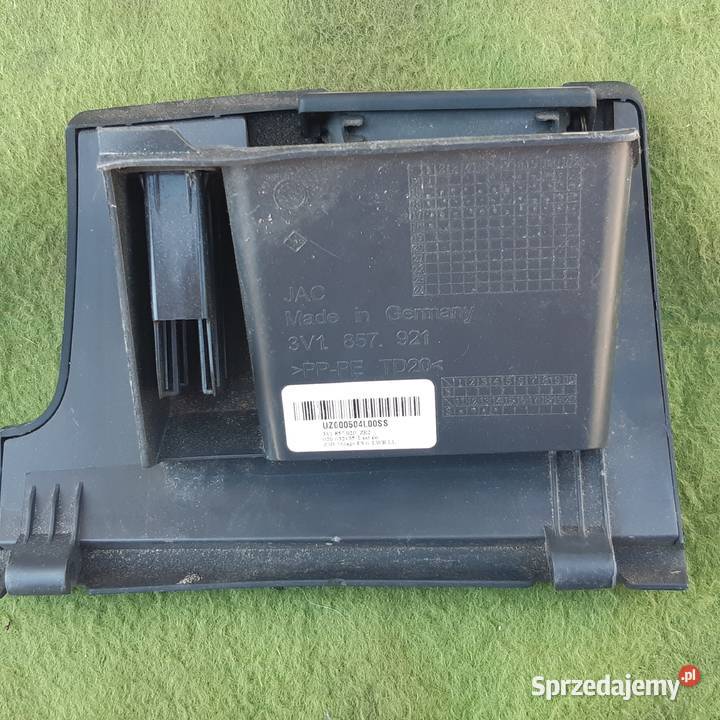 3V1857921 schowek kierownicy SKODA SUPERB III osobowe