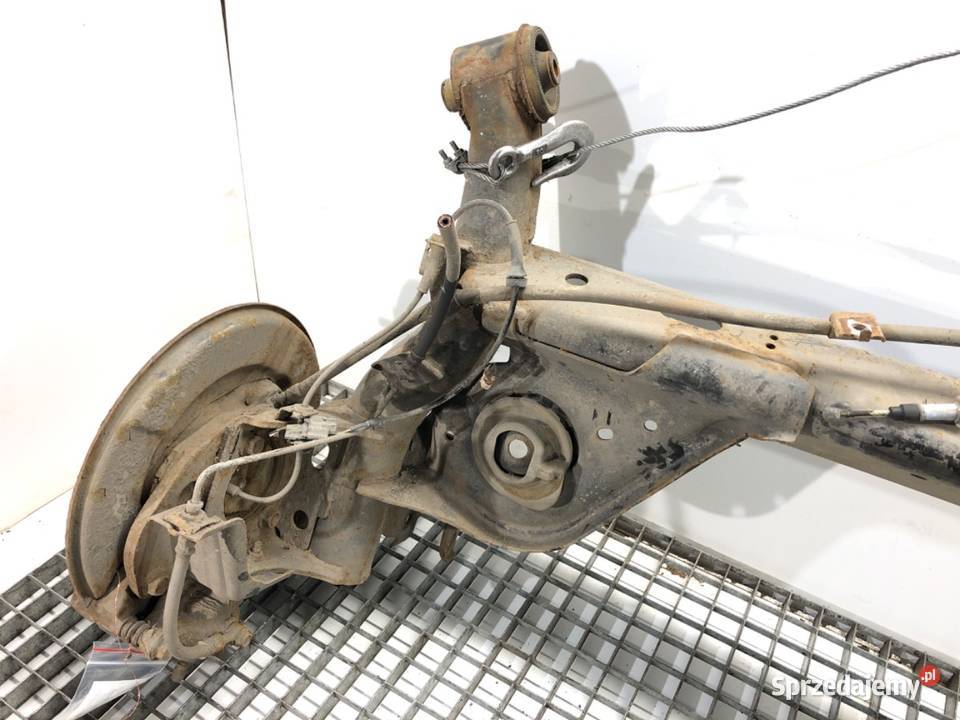 BELKA TYŁ NISSAN LEAF ZE0 Hatchback TYLNA