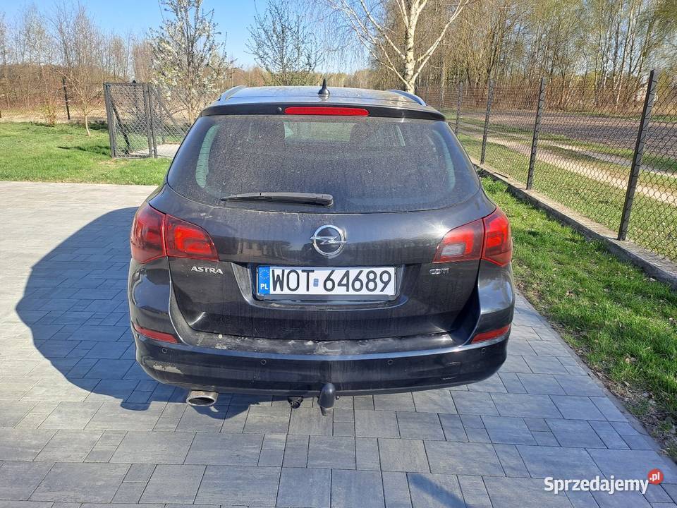 Opel astra j Wiązowna