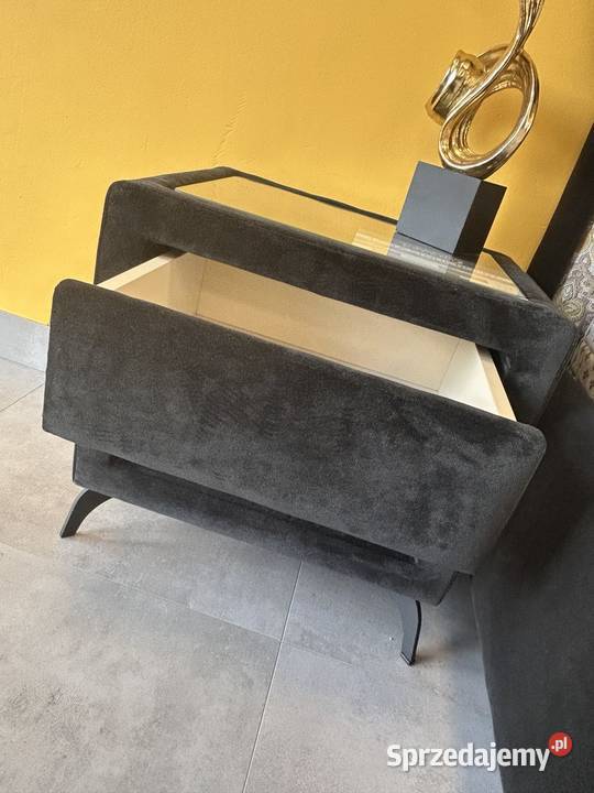 Łóżko tapicerowane 160x200 z pojemnikiem stolik Łóżka Mława sprzedam
