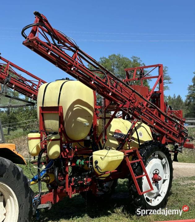 Opryskiwacz hardi 2400l belka 21 podlaskie Knyszyn