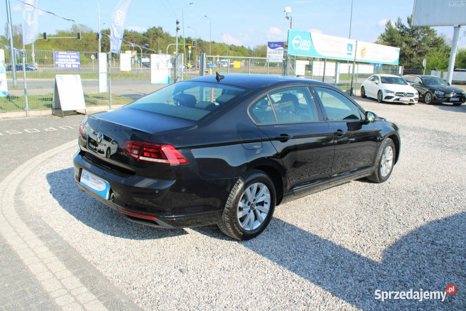Volkswagen Passat ESSENCE LED Fvat Salon Polska aluminiowe felgi Warszawa