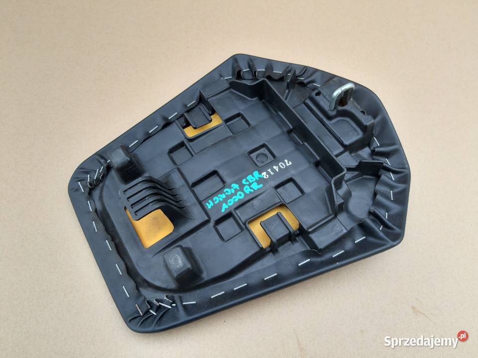 HONDA CBR 1000 RR FOTEL SIEDZENIE PASAŻERA 0816 Trzciel