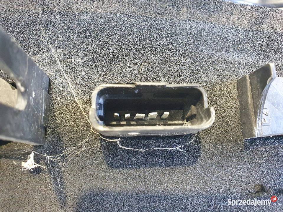 LAMPA PRAWA Nissan Micra K120310r TYLNA prawy Rudka